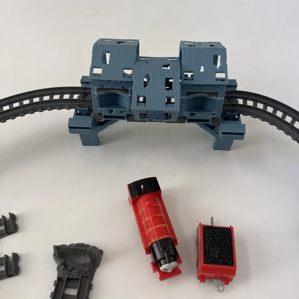 Thomas The Train & Friends Trackmaster Troublesome Treacherous Traps Track Set